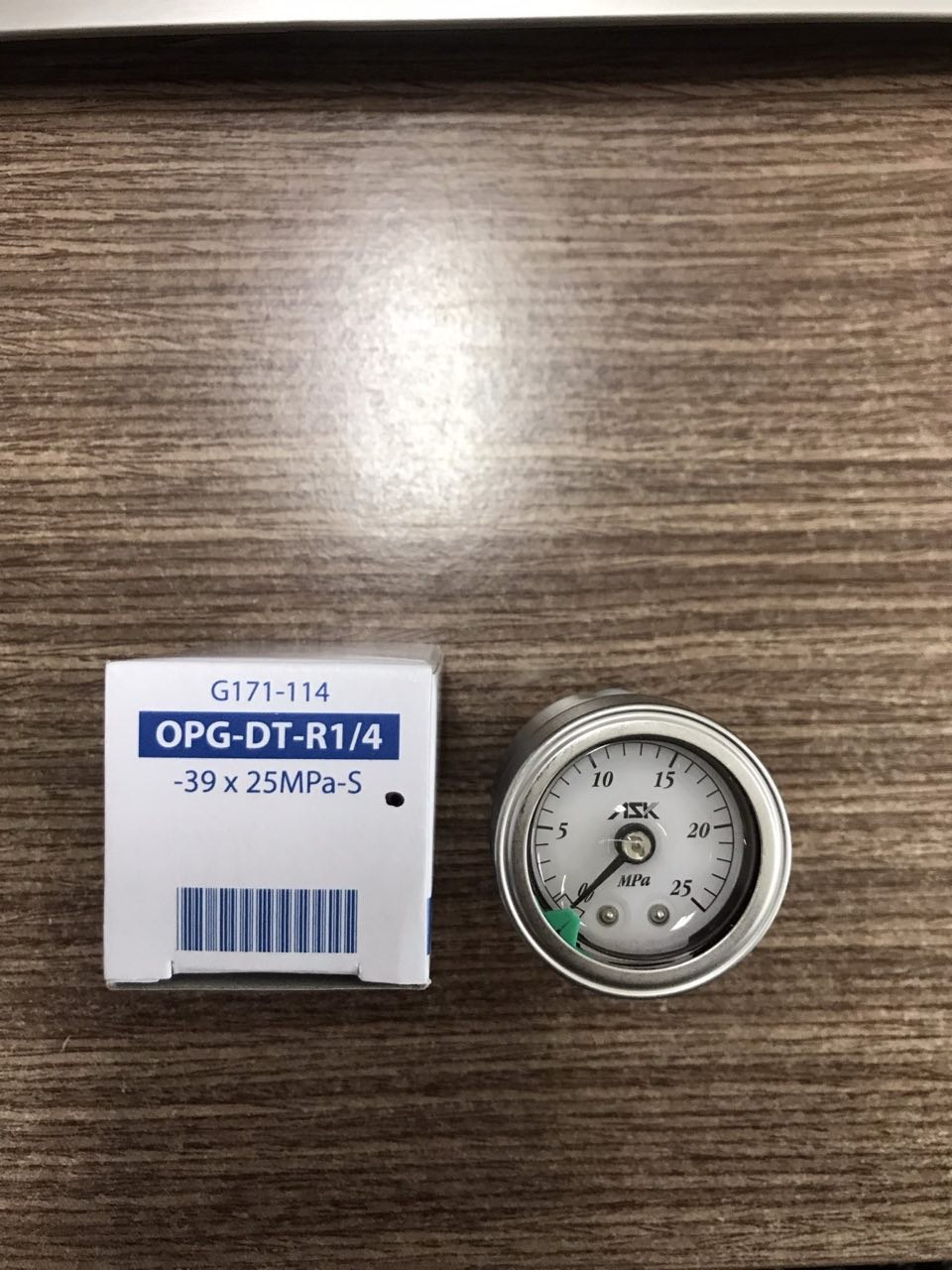 Đồng hồ đo áp suất chứa Glycerin OPG Φ39 – ASK Japan