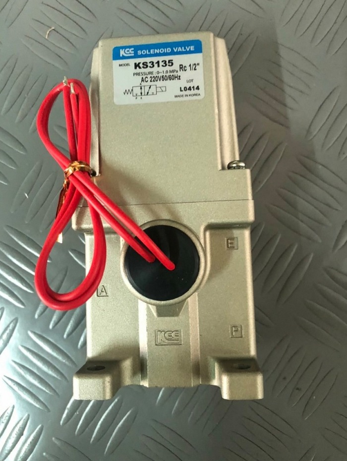 Van Điện Từ 3/2 KCC KS3135-042G Ren 1/2