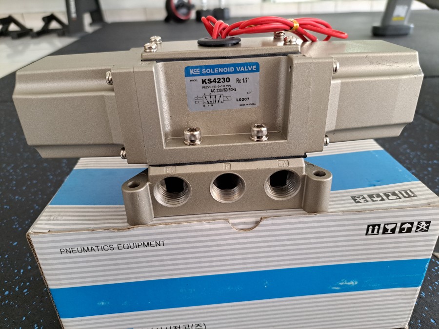Van Điện Từ 5/2 2 Đầu Coil KCC KS4230 Ren 1/2