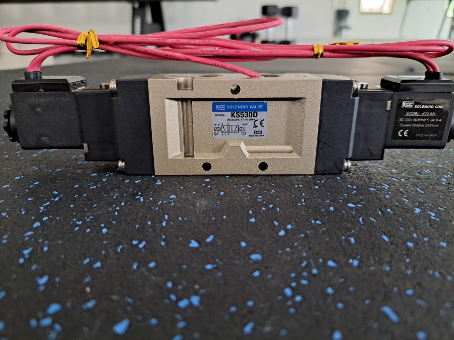 Van Điện Từ 5/3 KCC KS-320 Series Ren 1/4