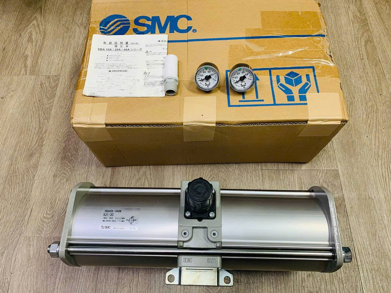 Bộ tăng áp khí nén SMC VBA40A-04GN