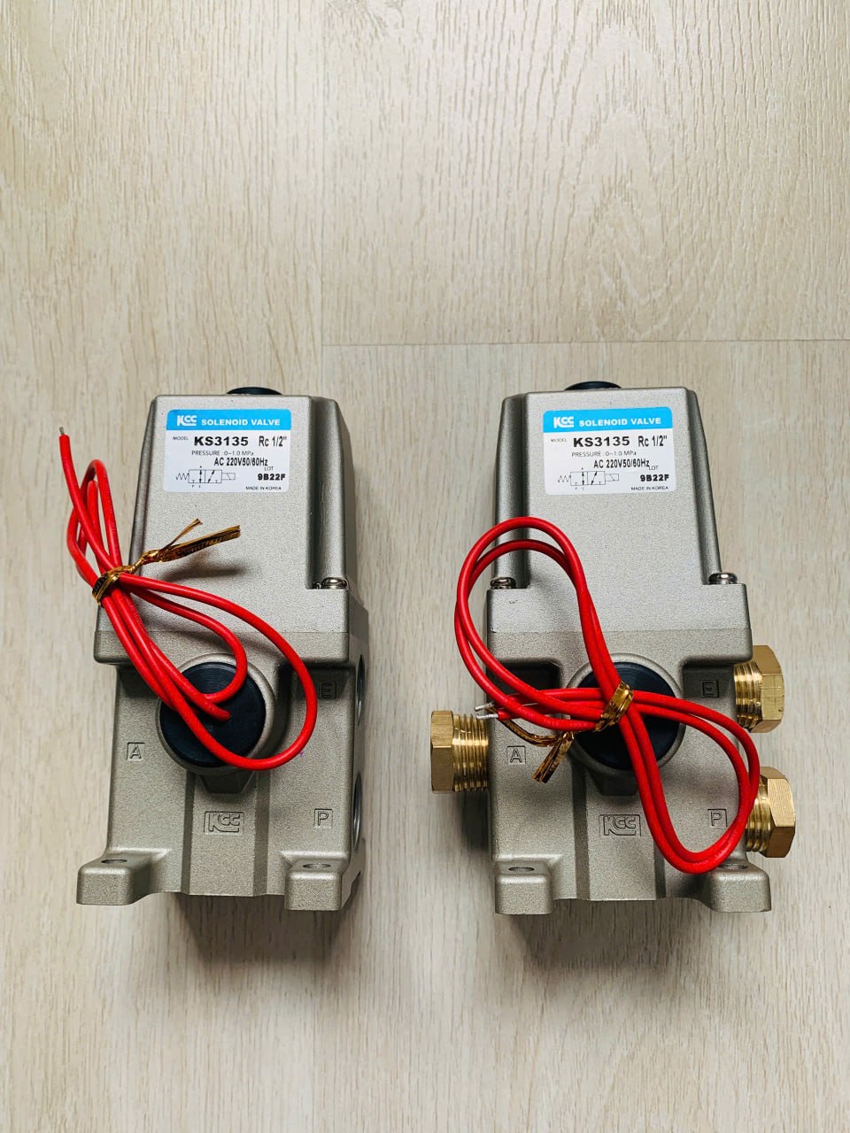 Van Điện Từ 3/2 KCC KS3135-042G Ren 1/2