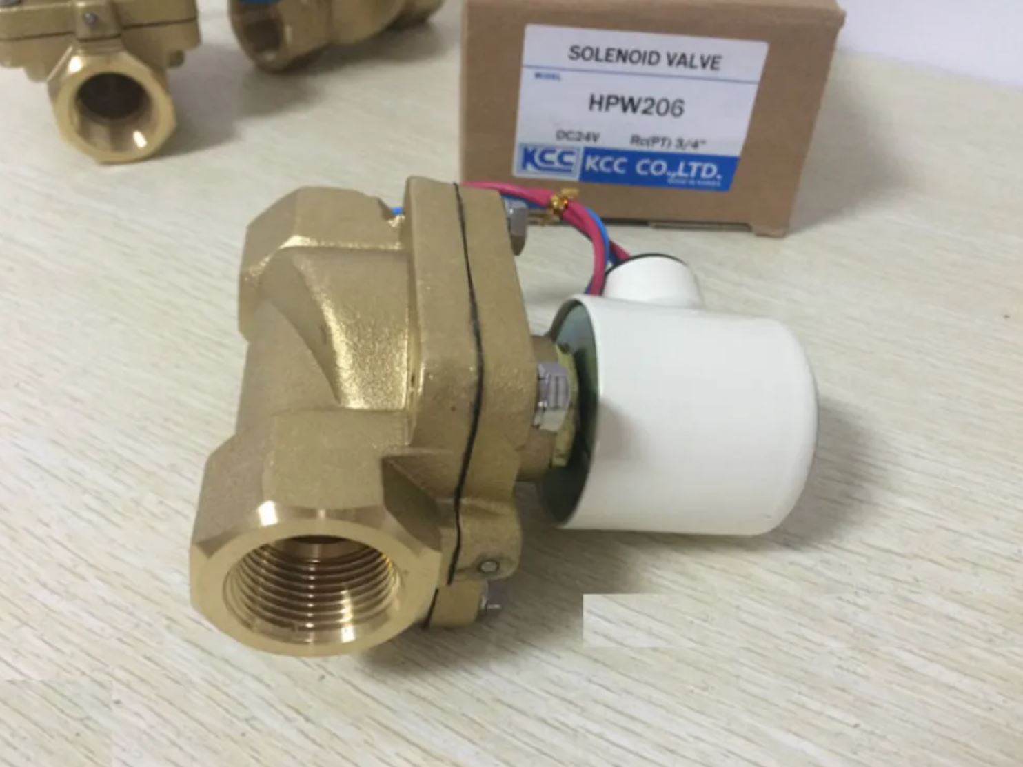 Van Điện Từ 2/2 KCC HPW206 Ren 3/4