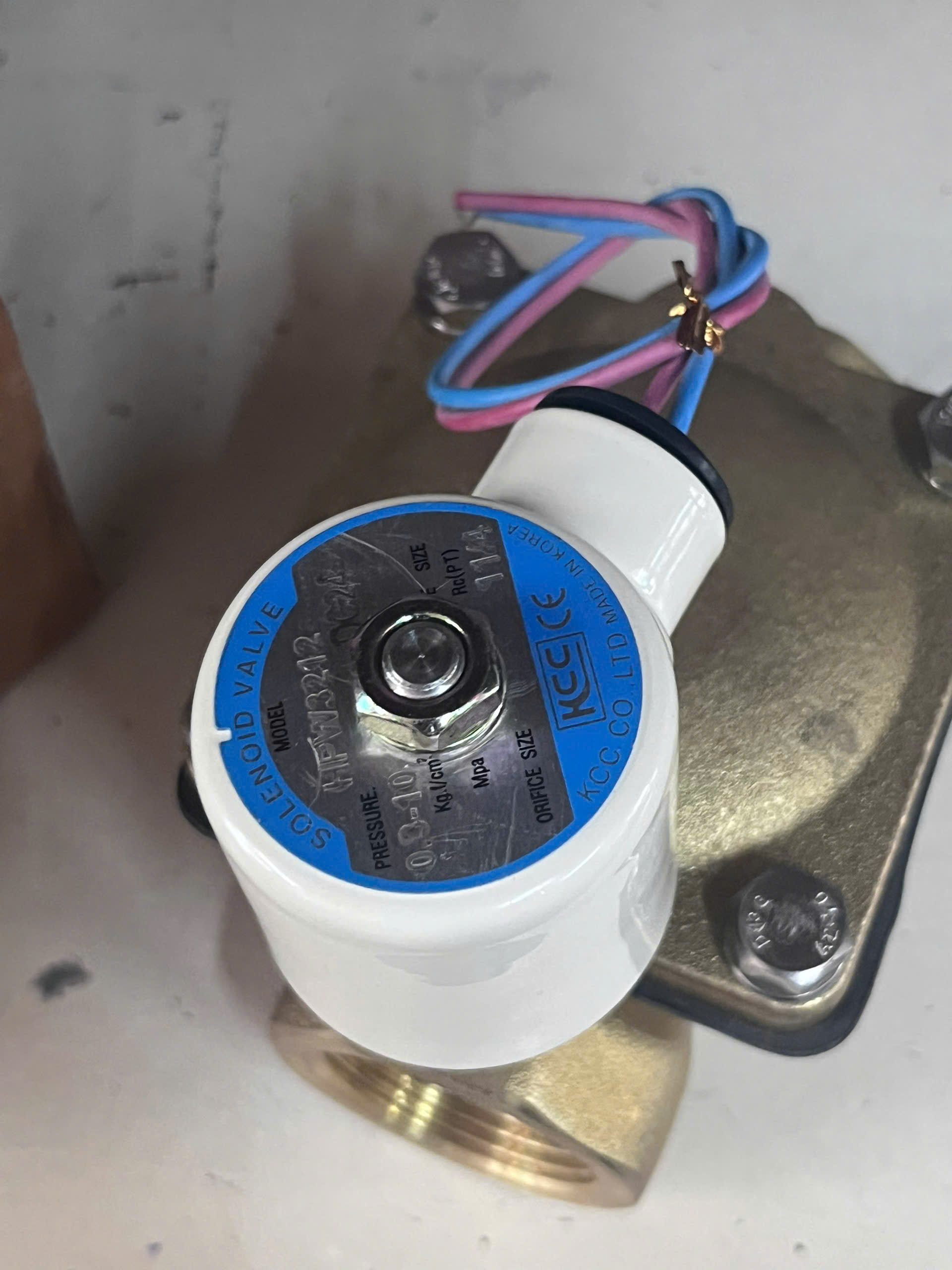 Van Điện Từ 2/2 KCC HPW3212 Ren 1-1/4