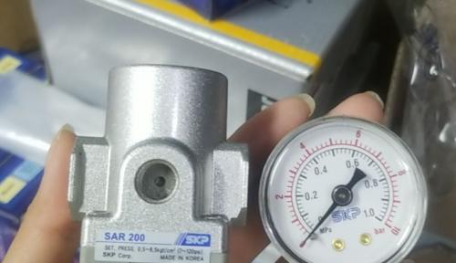 Bộ Điều Áp Khí Nén SKP SAR 200-02